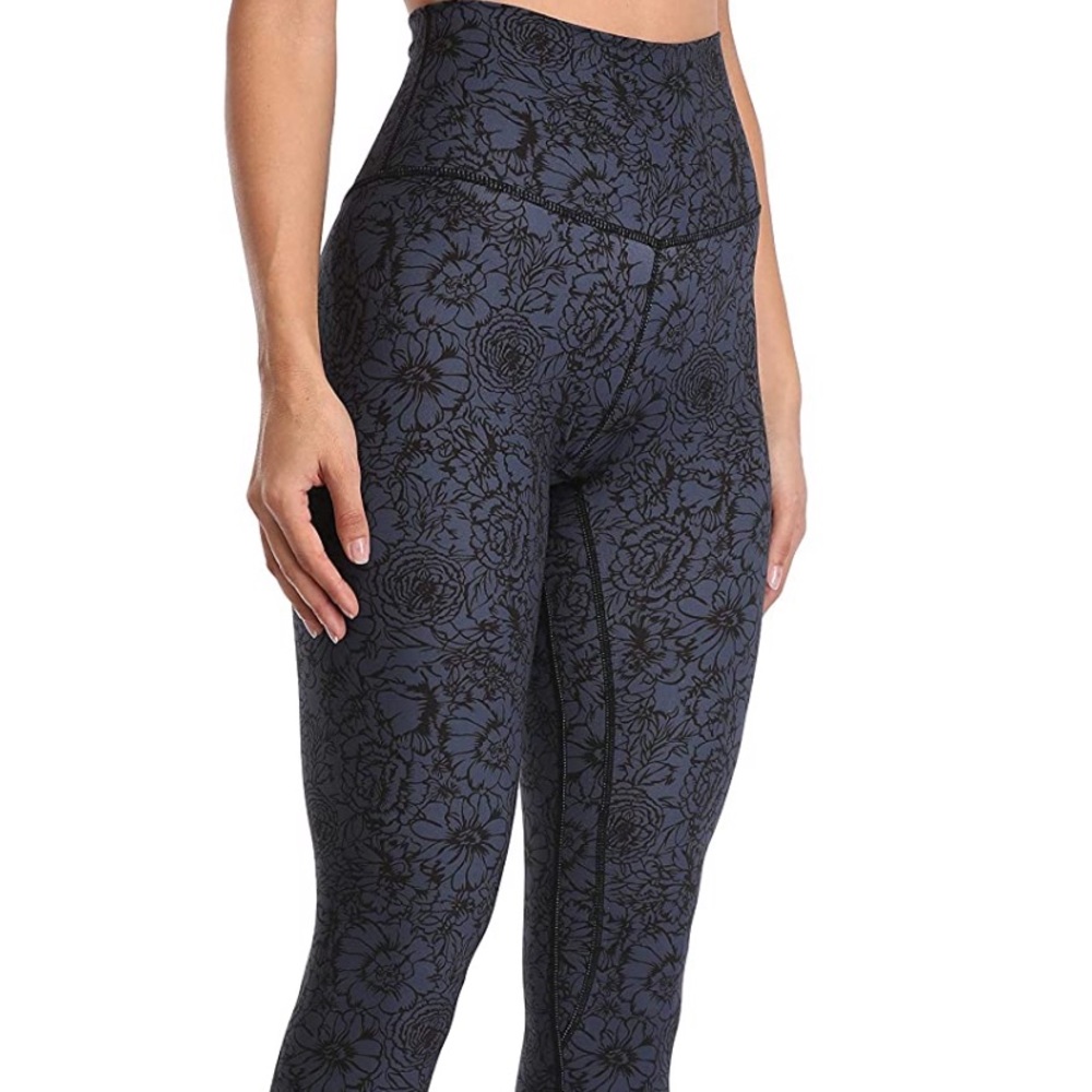 Like new,stretchy, leggings
